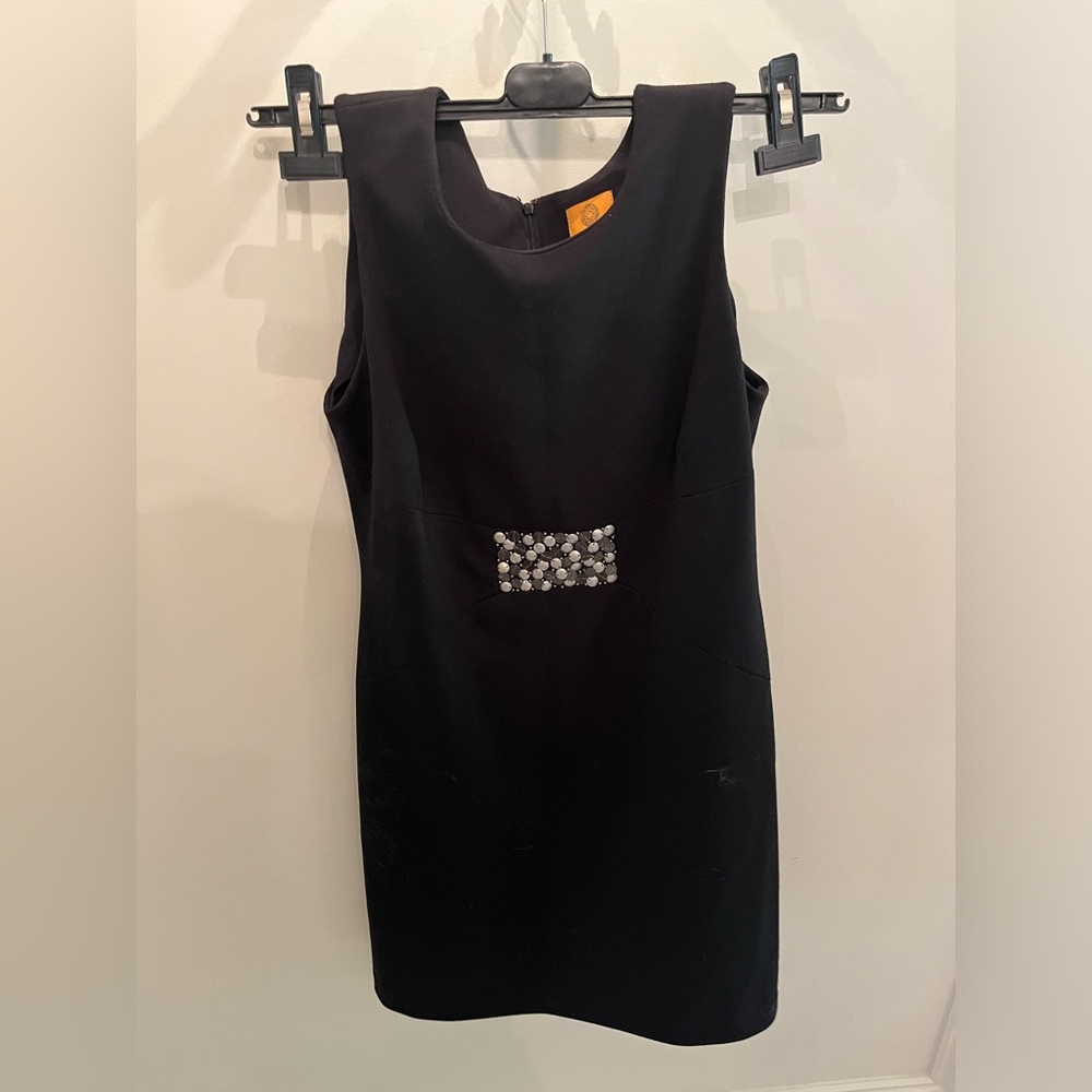 Really cute black formal dress size 8 in great condition